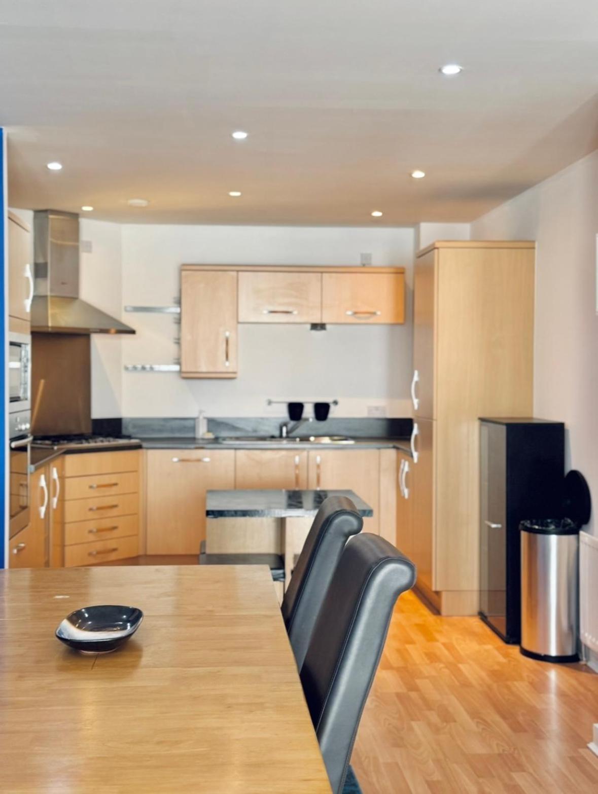 Modern Two Bedroom Apartments EDI Exterior foto