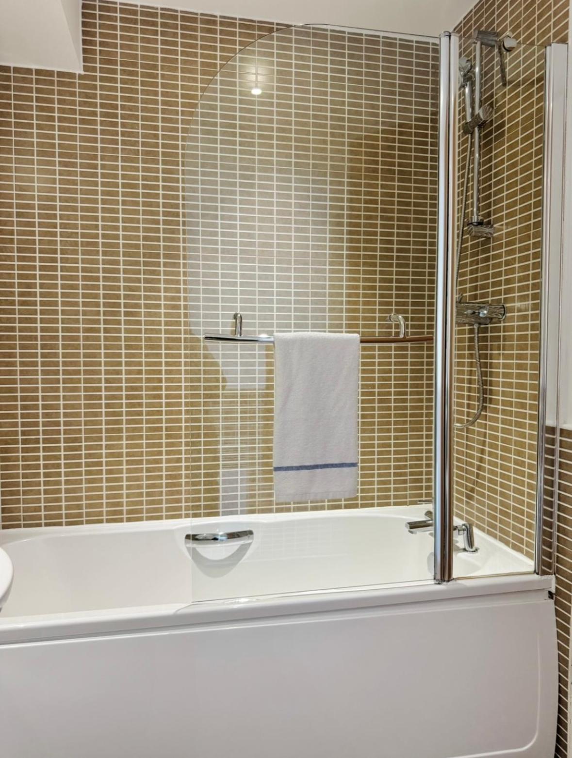 Modern Two Bedroom Apartments EDI Exterior foto